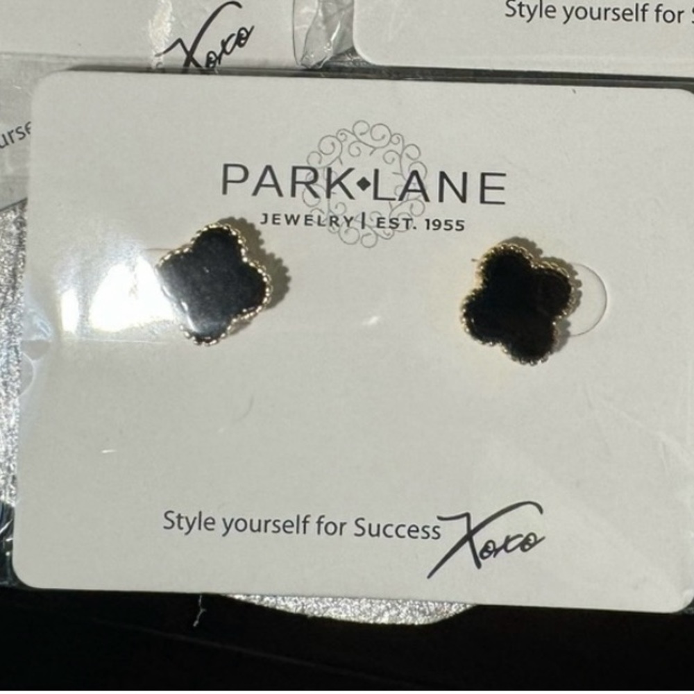 - Park Lane Lana Earrings Black